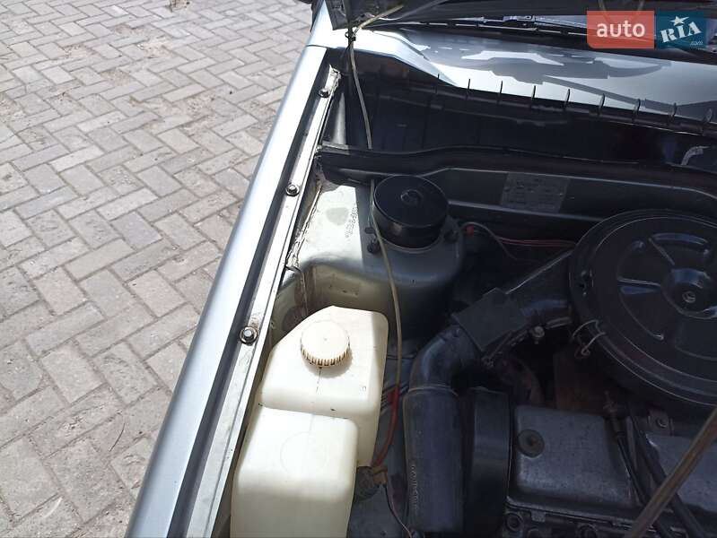 Седан ВАЗ / Lada 21099 1993 в Львове