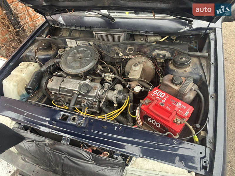 Седан ВАЗ / Lada 21099 1992 в Чернигове
