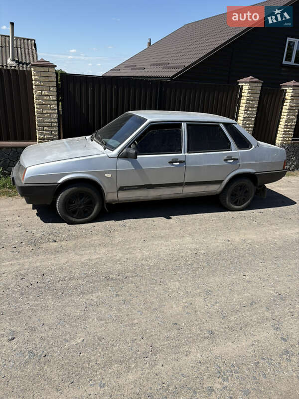 Седан ВАЗ / Lada 21099 2004 в Немирові