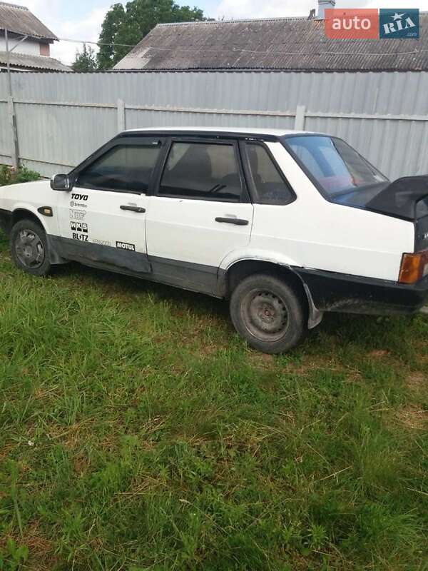Седан ВАЗ / Lada 21099 1997 в Житомире