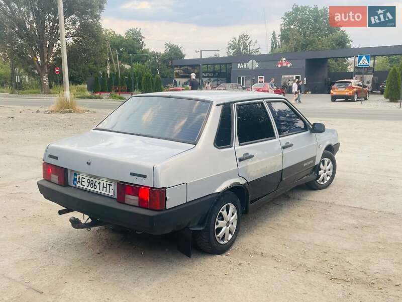 Седан ВАЗ / Lada 21099 2005 в Новомосковске