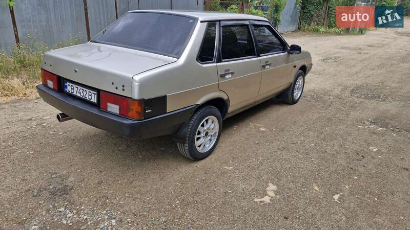 Седан ВАЗ / Lada 21099 1998 в Одессе
