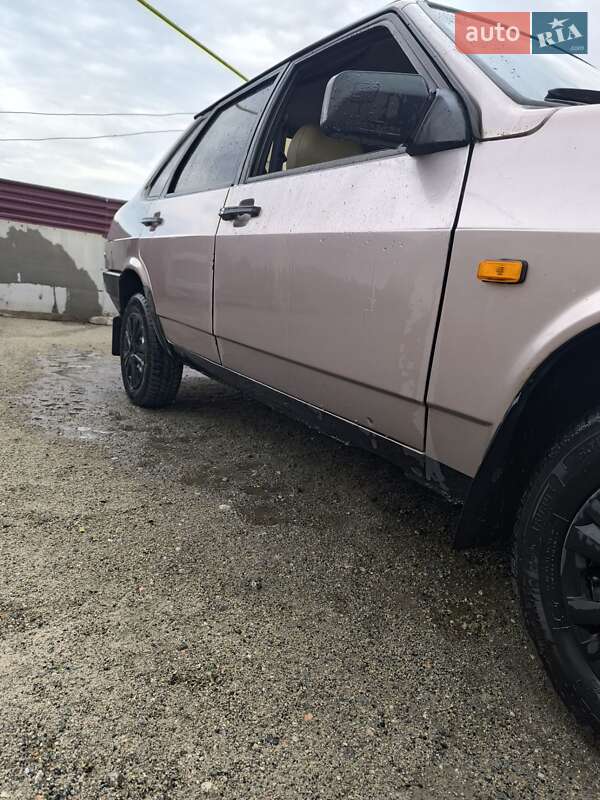Седан ВАЗ / Lada 21099 2001 в Днепре