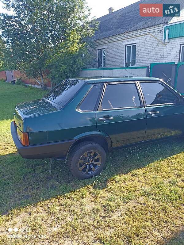 Седан ВАЗ / Lada 21099 2002 в Києві