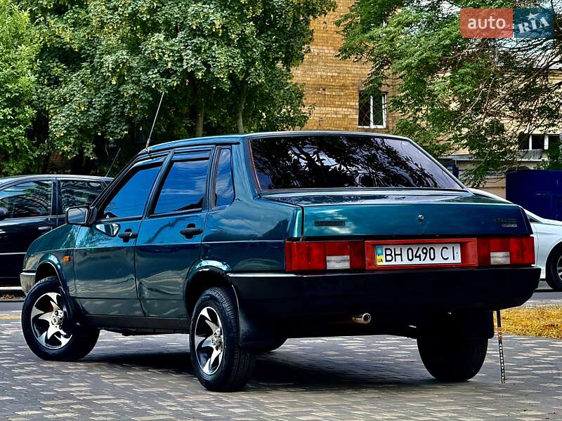 Седан ВАЗ / Lada 21099 1999 в Одессе