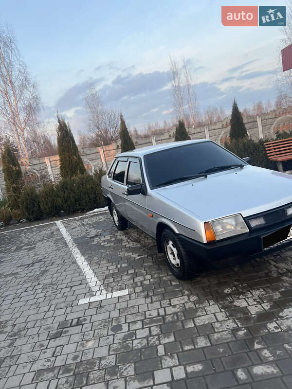 Седан ВАЗ 21099 2005 в 