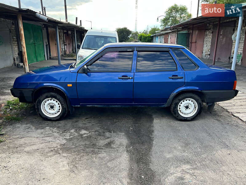 Седан ВАЗ / Lada 21099 2009 в Терновке