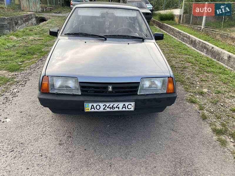 Седан ВАЗ / Lada 21099 2005 в Ужгороде