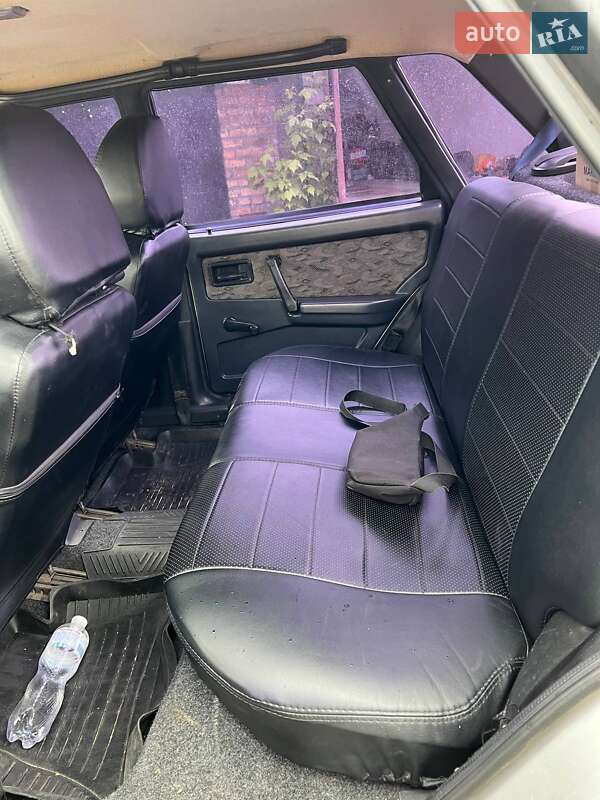 Седан ВАЗ / Lada 21099 2003 в Украинке фото 13 Седан ВАЗ / Lada 21099 2003 в Украинке