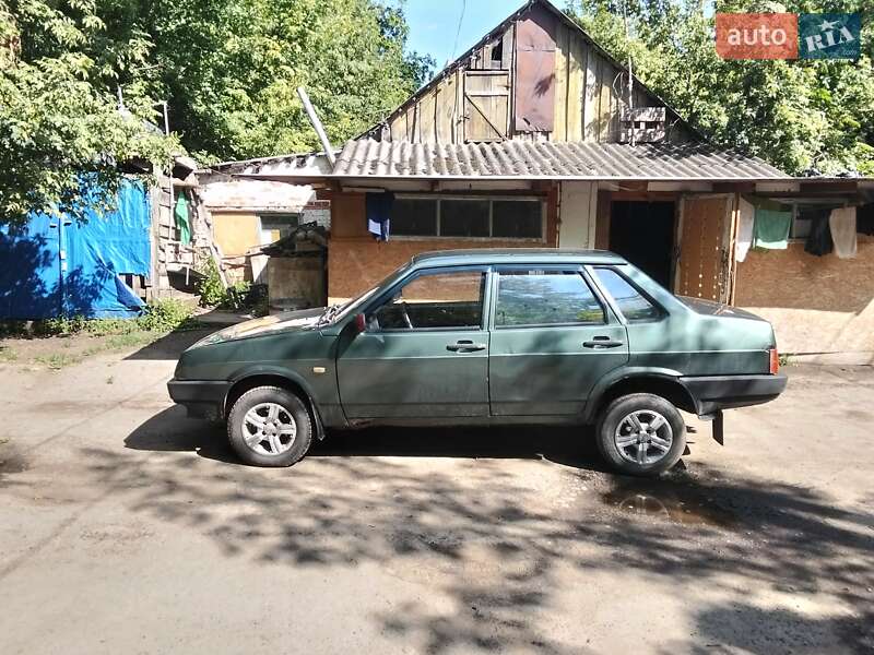 Седан ВАЗ / Lada 21099 2005 в Сумах