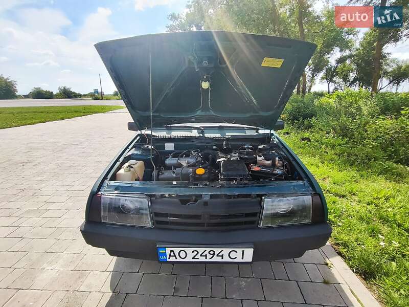 Седан ВАЗ / Lada 21099 2004 в Славуте