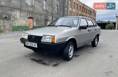 Седан ВАЗ 21099 2008 в Корце