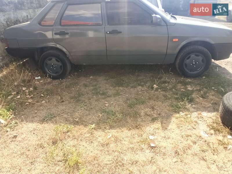 Седан ВАЗ / Lada 21099 1992 в Червонознаменке