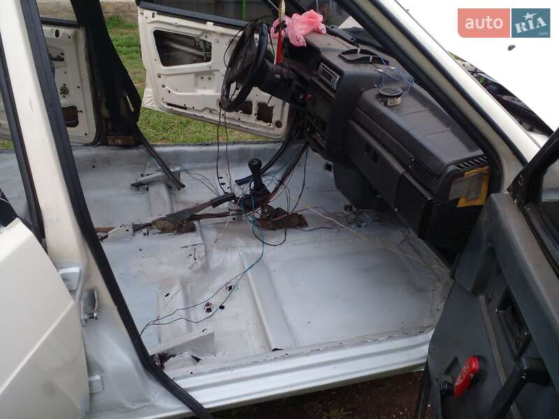 Седан ВАЗ / Lada 21099 1994 в Надворной