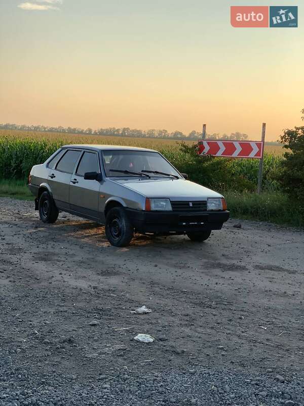 Седан ВАЗ / Lada 21099 2003 в Христиновке фото 7 Седан ВАЗ / Lada 21099 2003 в Христиновке