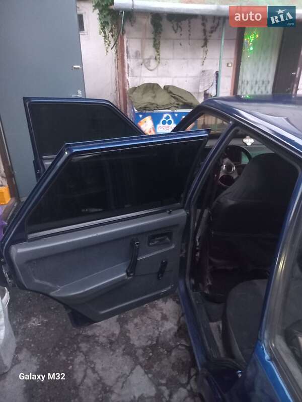 Седан ВАЗ / Lada 21099 1995 в Днепре