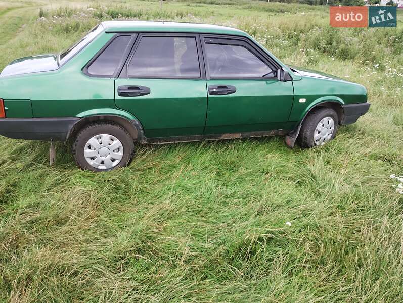 Седан ВАЗ / Lada 21099 1999 в Буске