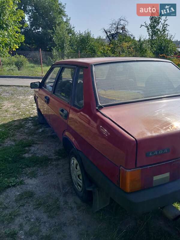 Седан ВАЗ / Lada 21099 1998 в Винниках