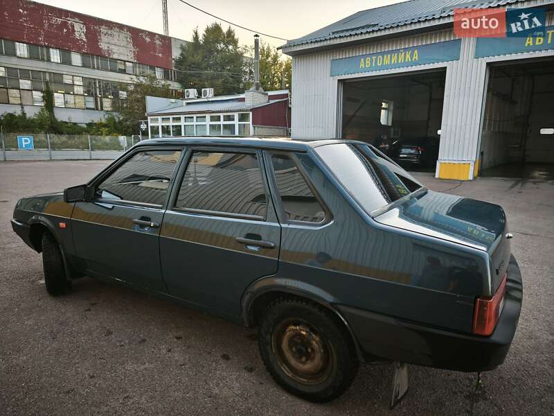 Седан ВАЗ / Lada 21099 2004 в Житомирі
