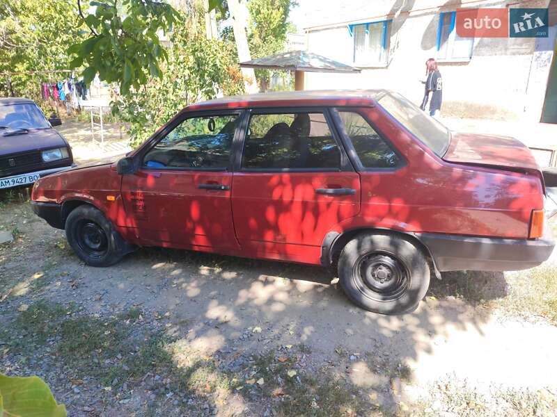 Седан ВАЗ / Lada 21099 1998 в Дніпрі