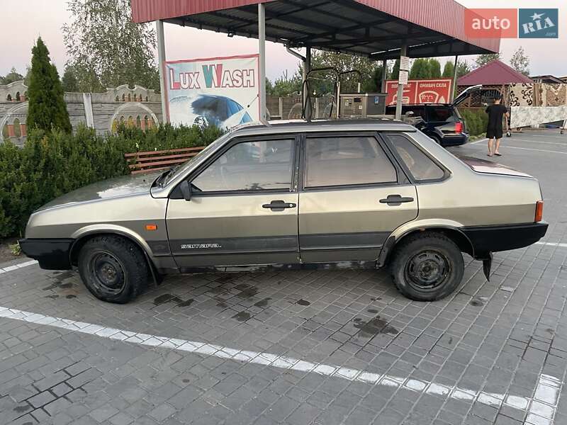 Седан ВАЗ / Lada 21099 2001 в Холмах