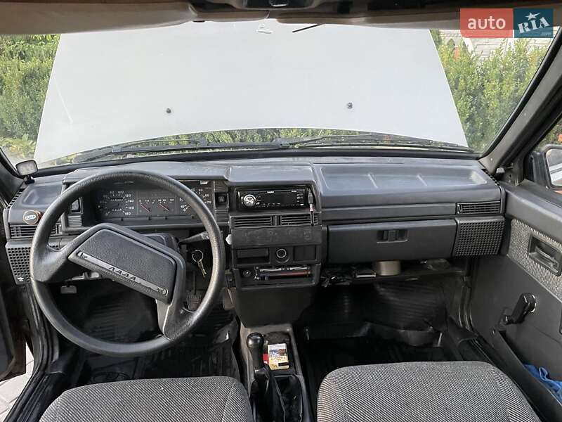 Седан ВАЗ / Lada 21099 2001 в Холмах