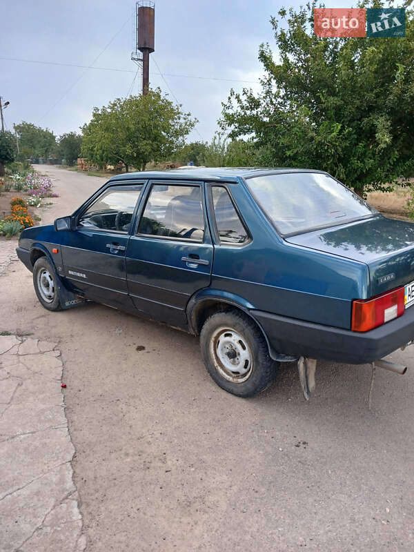 Седан ВАЗ / Lada 21099 2004 в Нікополі