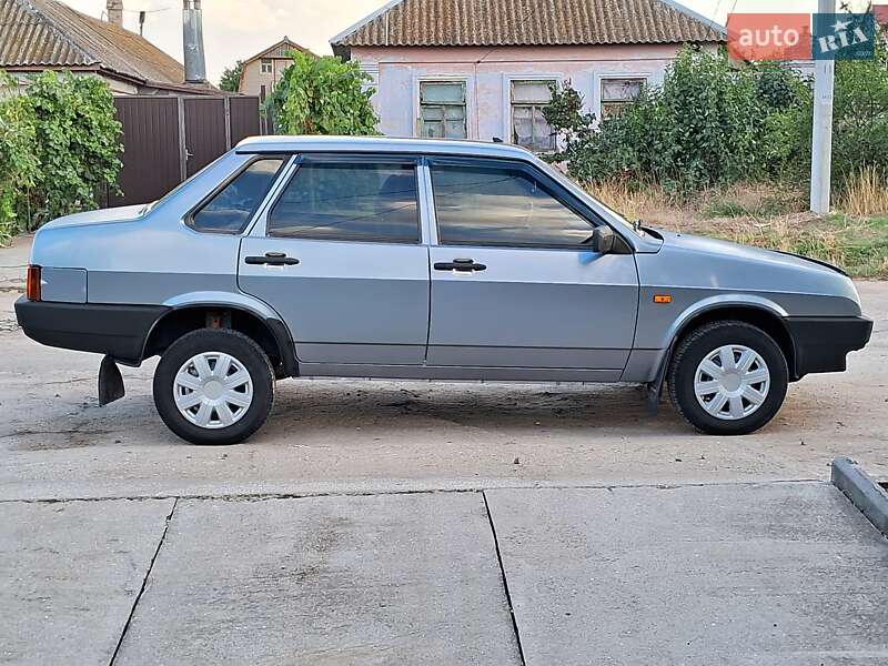 Седан ВАЗ / Lada 21099 2006 в Николаеве