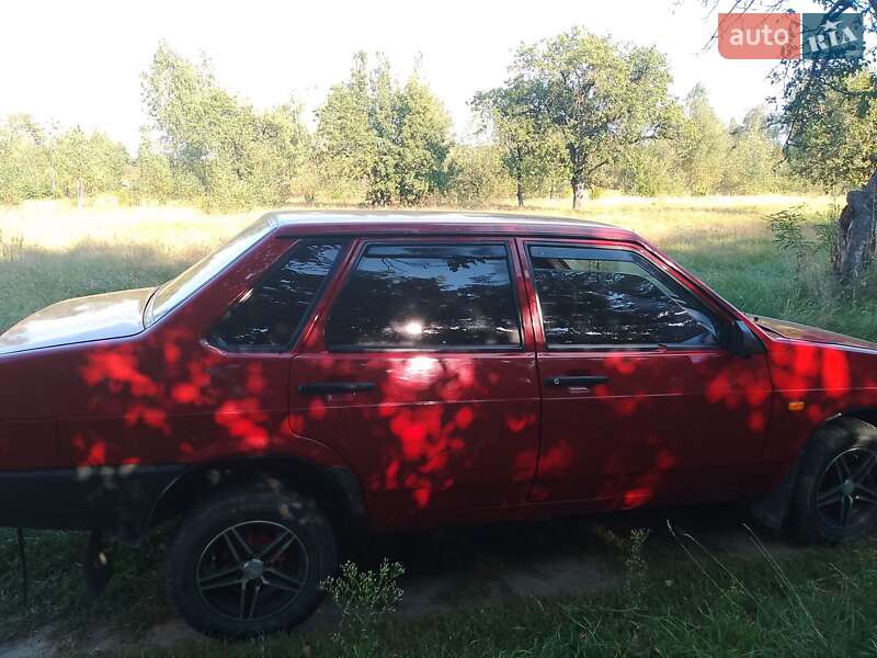 Седан ВАЗ / Lada 21099 2007 в Довбиші