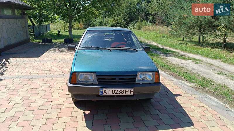 Седан ВАЗ / Lada 21099 2001 в Івано-Франківську