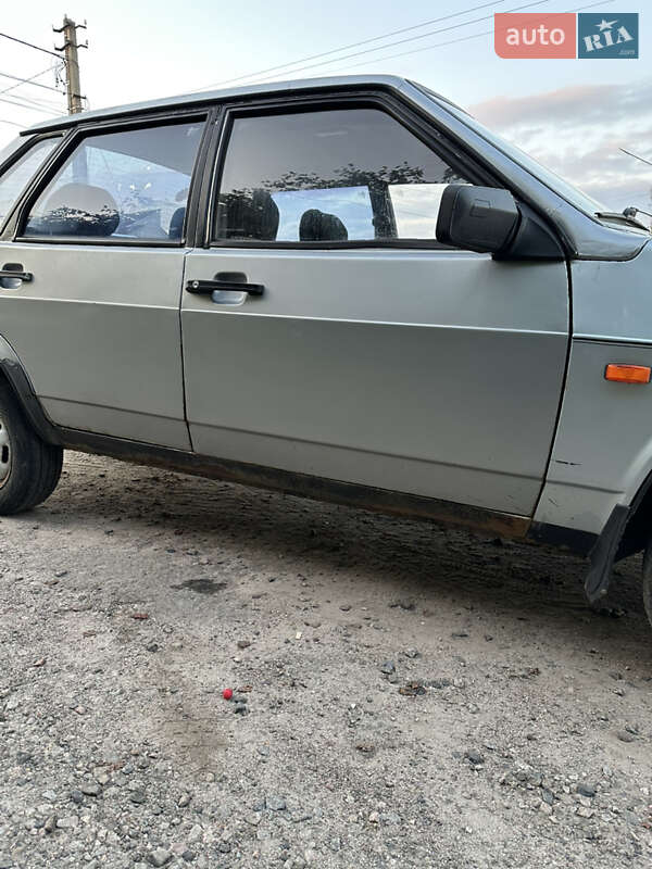Седан ВАЗ / Lada 21099 1998 в Сумах