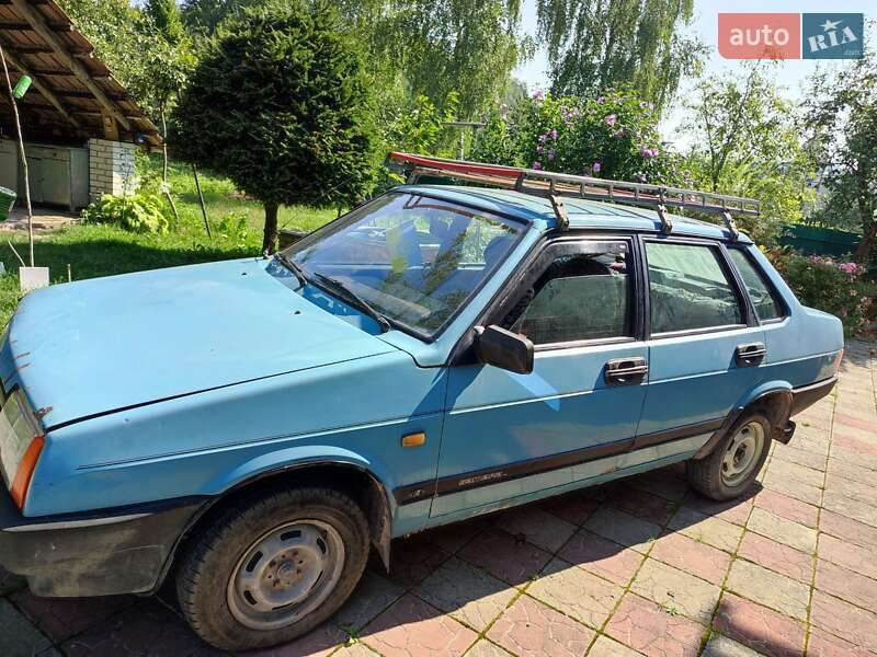 Седан ВАЗ / Lada 21099 1995 в Золочеві