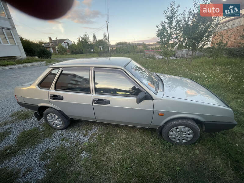 Седан ВАЗ / Lada 21099 2005 в Дунаевцах