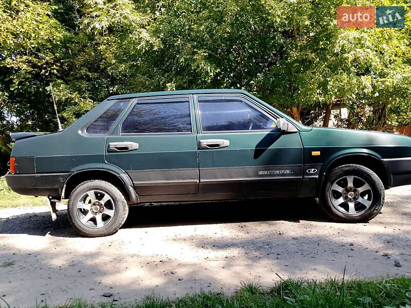 Седан ВАЗ / Lada 21099 2001 в Антонинах