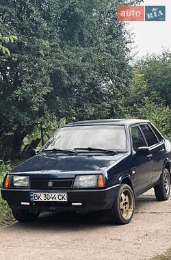 Седан ВАЗ 21099 2004 в Ровно