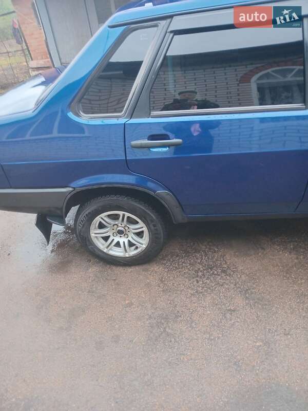 Седан ВАЗ / Lada 21099 2003 в Бершади