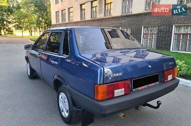 Седан ВАЗ 21099 2011 в 
