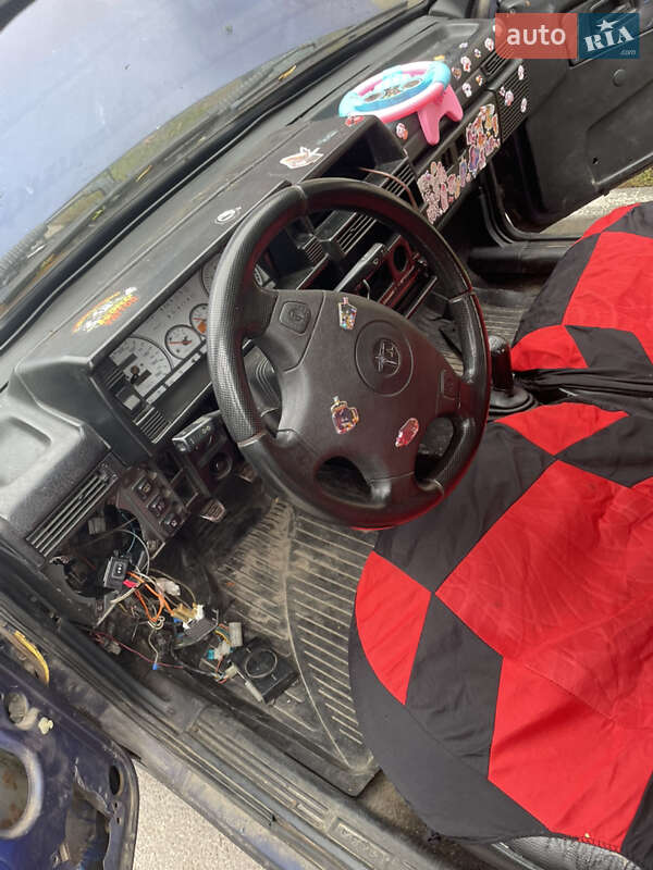 Седан ВАЗ / Lada 21099 1997 в Вышгороде