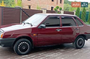 Седан ВАЗ 21099 2008 в  фото 10 Седан ВАЗ 21099 2008 в