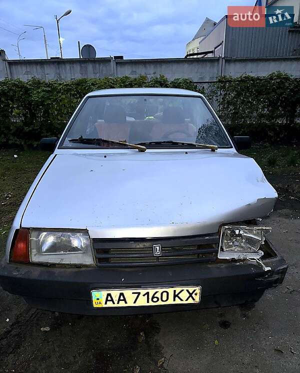 Седан ВАЗ / Lada 21099 2003 в Киеве