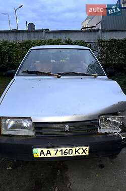 Седан ВАЗ 21099 2003 в  фото 5 Седан ВАЗ 21099 2003 в
