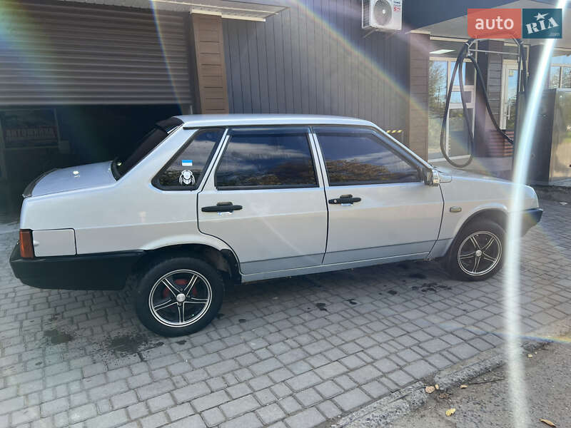 Седан ВАЗ / Lada 21099 2005 в Новій Одесі