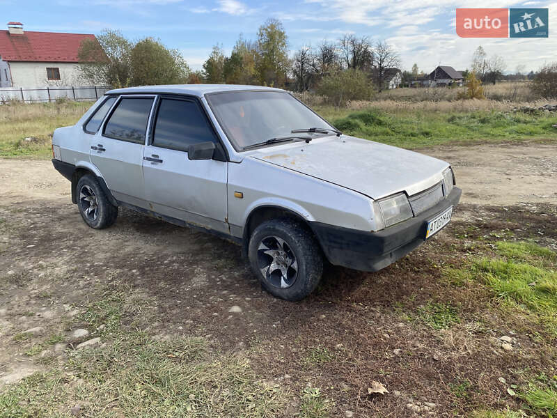Седан ВАЗ / Lada 21099 2004 в Ивано-Франковске