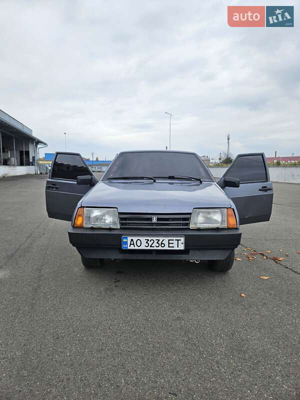 Седан ВАЗ 21099 2006 в  фото Седан ВАЗ 21099 2006 в