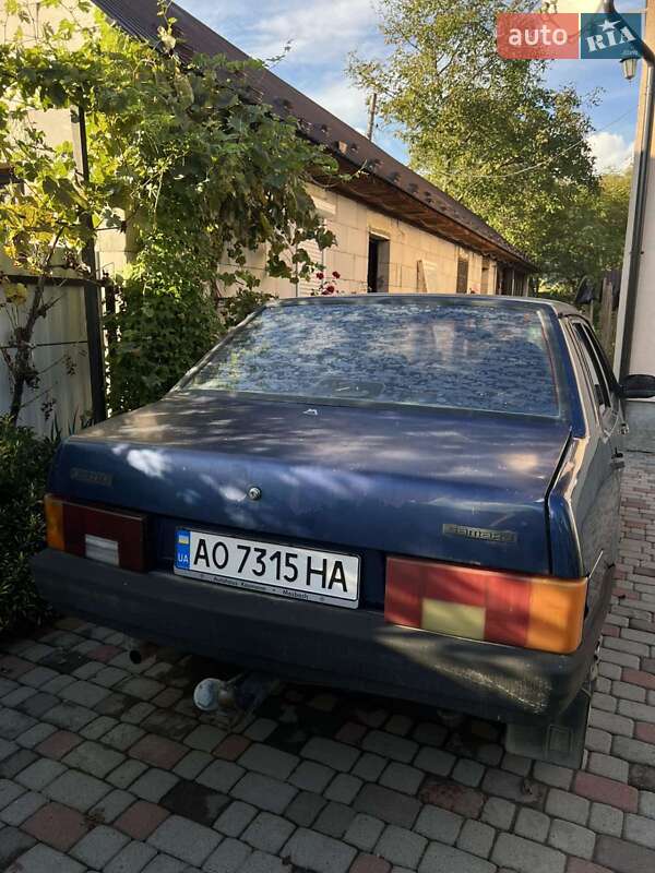 Седан ВАЗ / Lada 21099 2004 в Ужгороде