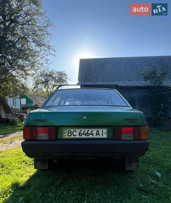 Седан ВАЗ / Lada 21099 2004 в Бориславі