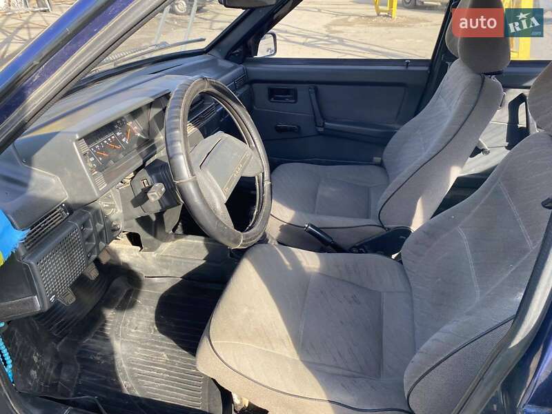 Седан ВАЗ / Lada 21099 2004 в Николаеве