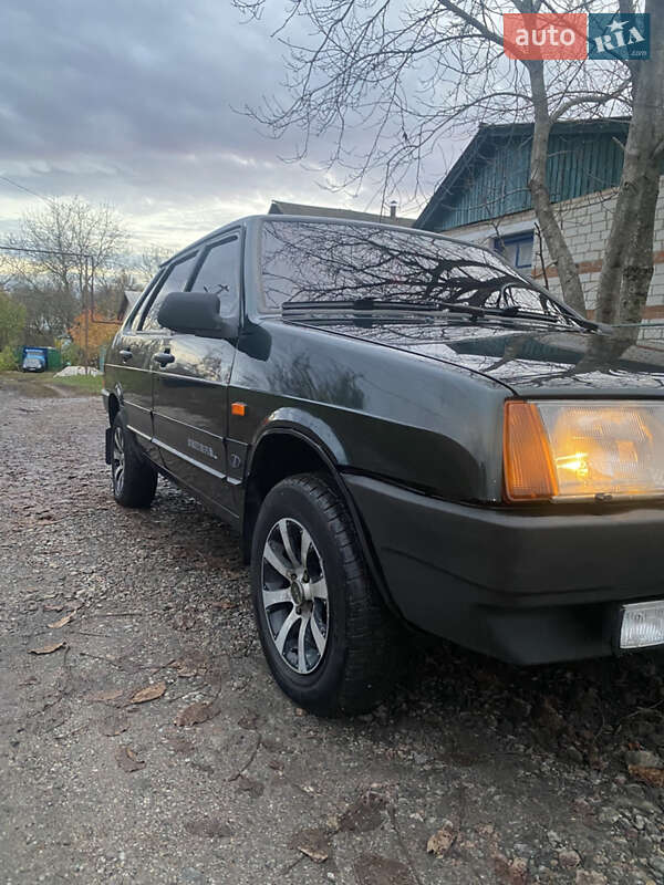 Седан ВАЗ / Lada 21099 2002 в Путивле фото 6 Седан ВАЗ / Lada 21099 2002 в Путивле