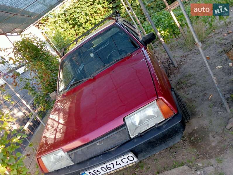 Седан ВАЗ / Lada 21099 1998 в Гайсину