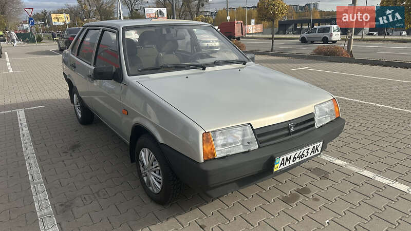 Седан ВАЗ / Lada 21099 2006 в Киеве